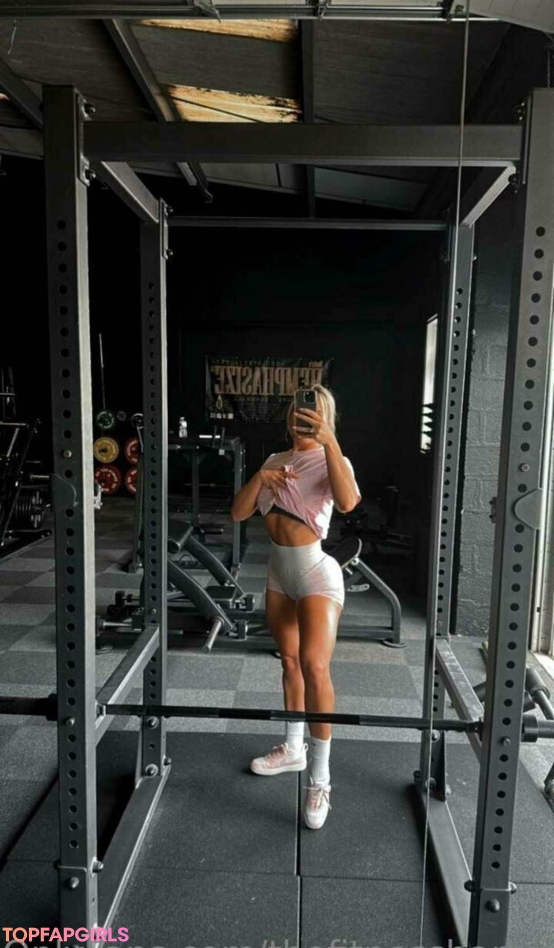 thefitnessbarbiie pornstar sexy image