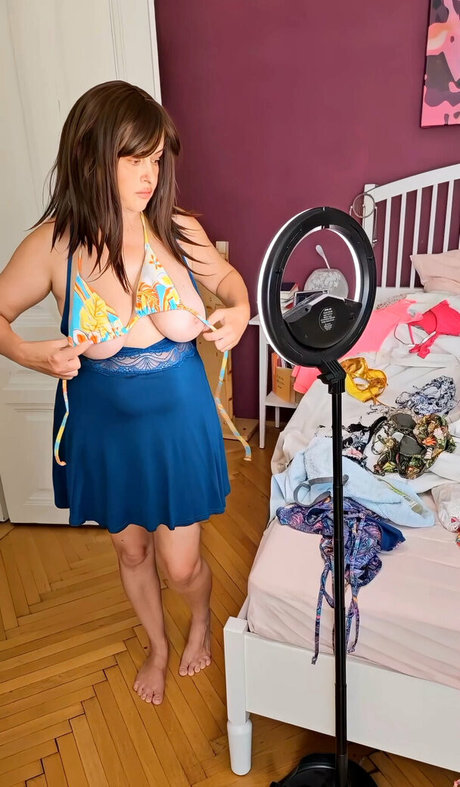 chicktrainer pornstar hot image