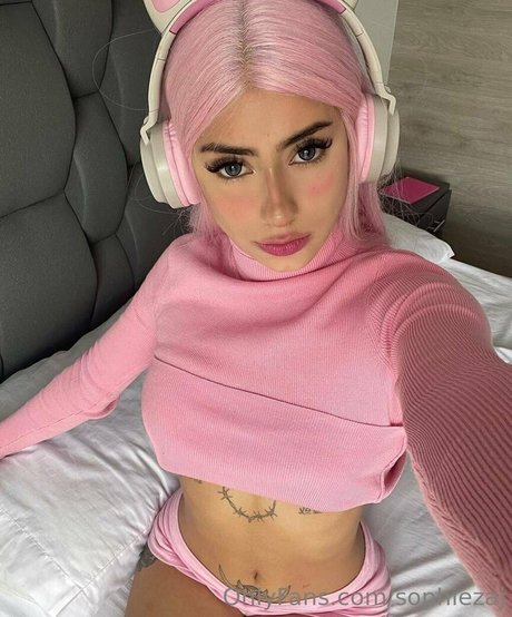 sophiemiler art actress galleries