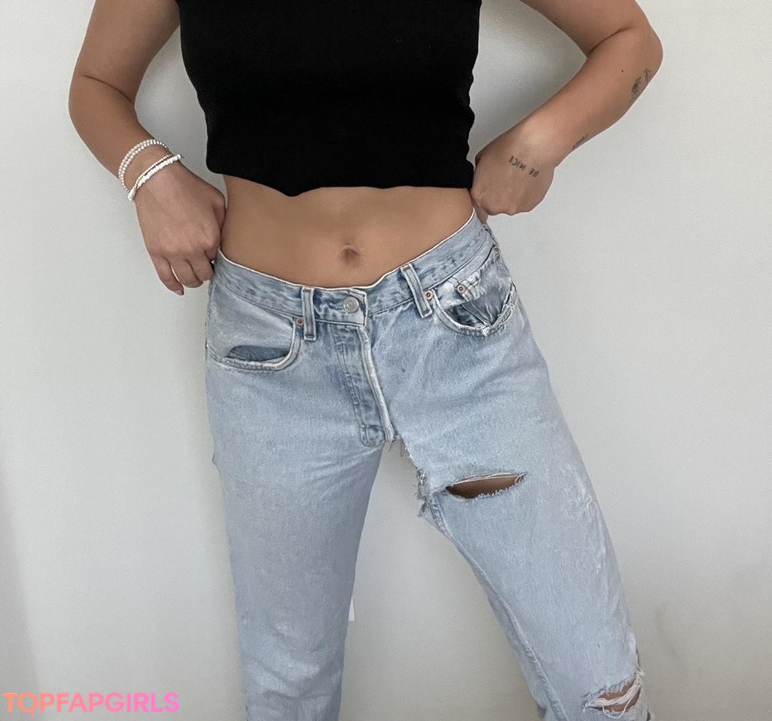 petite blonde milf onlyfans pornos gallery