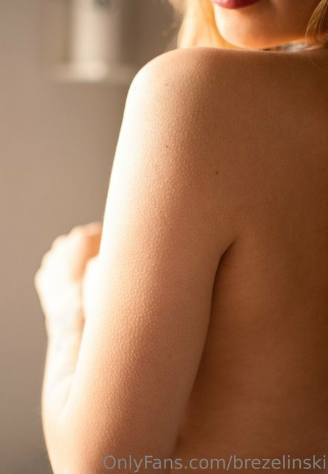 brezelinski erotic pornstar pictures