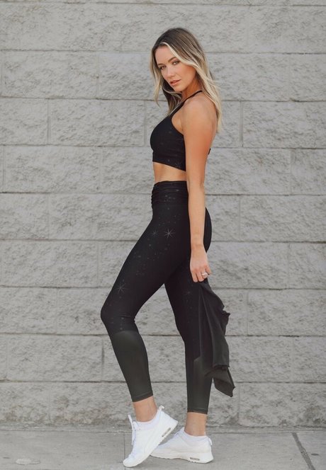 Katrina Bowden pornstar photo