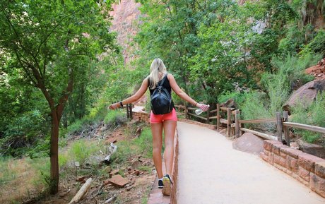 Katrina Bowden naked pornstar img