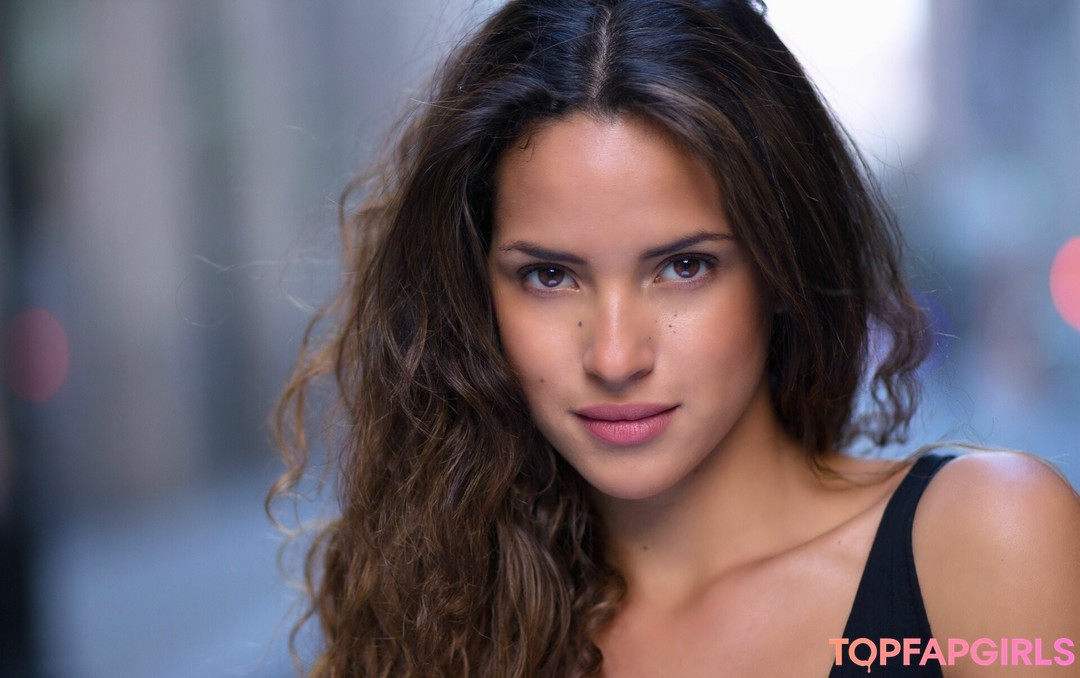 Adria Arjona hd star images