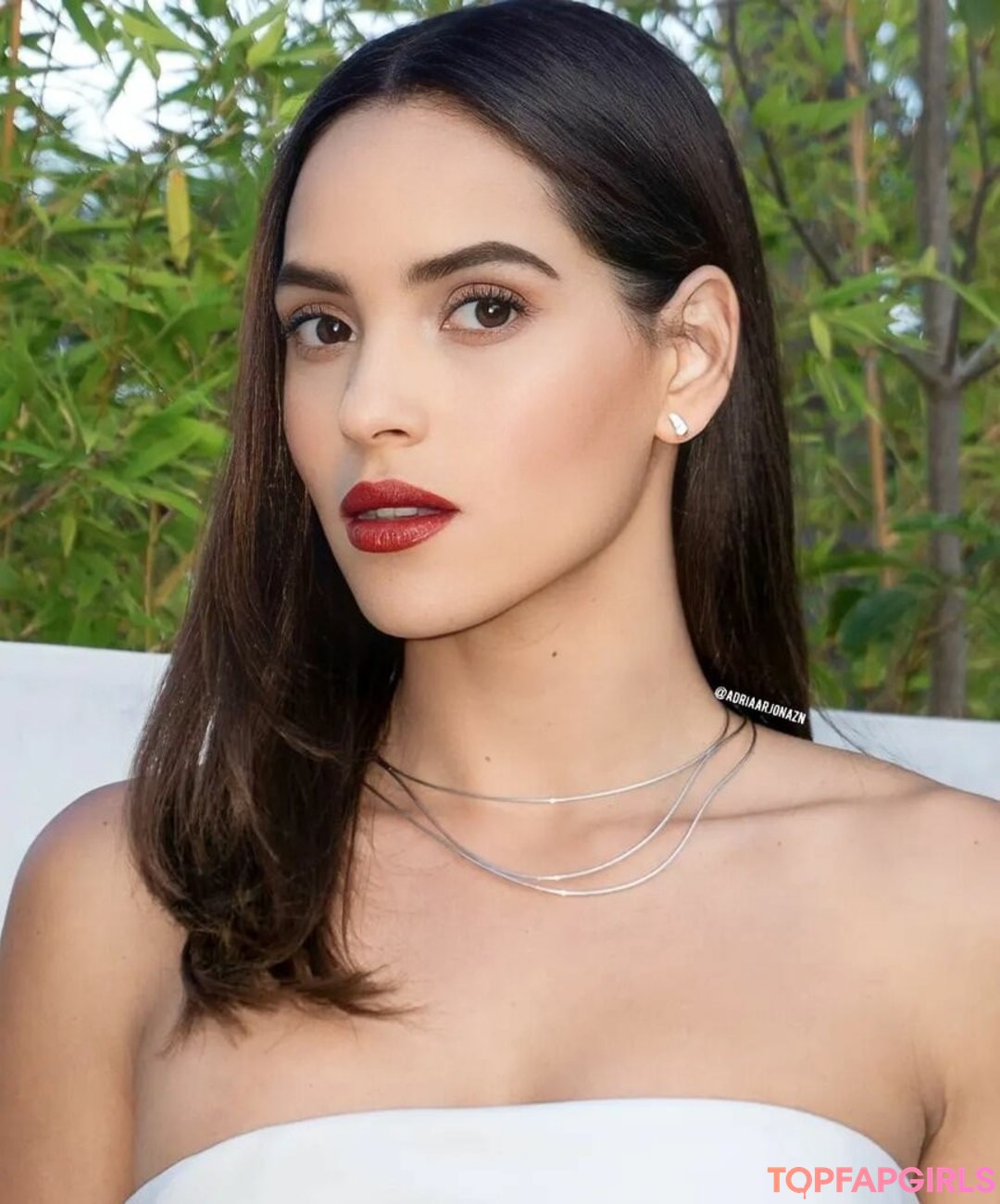 Adria Arjona nude pornstar pictures