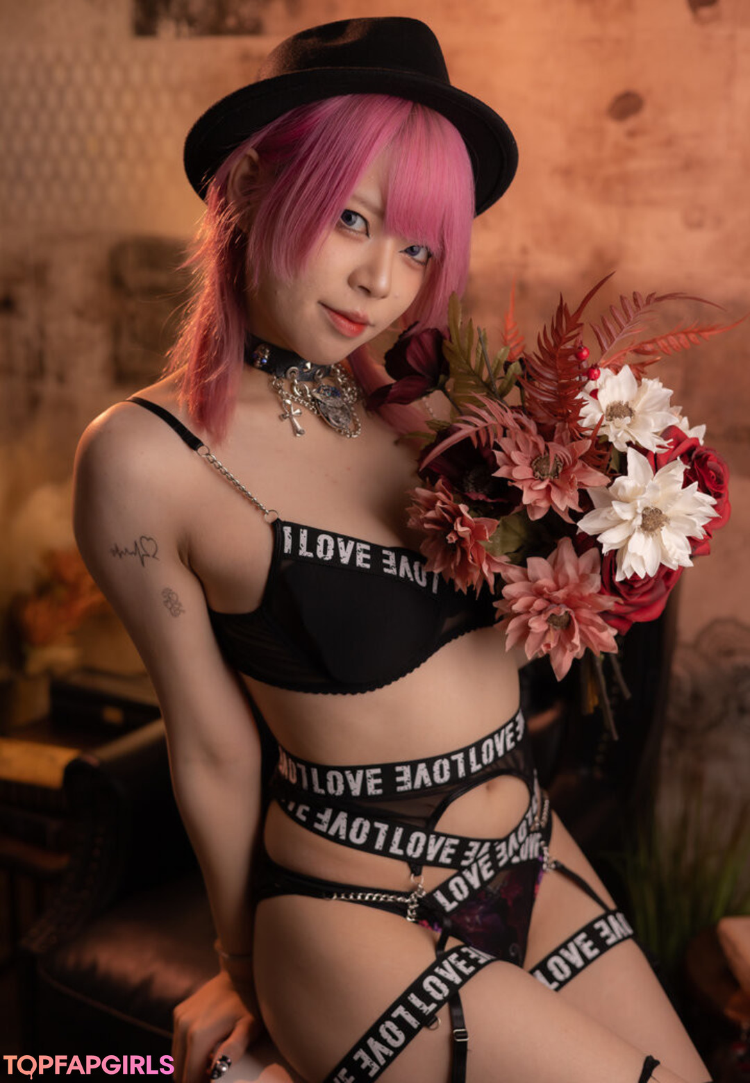 shemale gangbang onlyfans beautiful nude archive