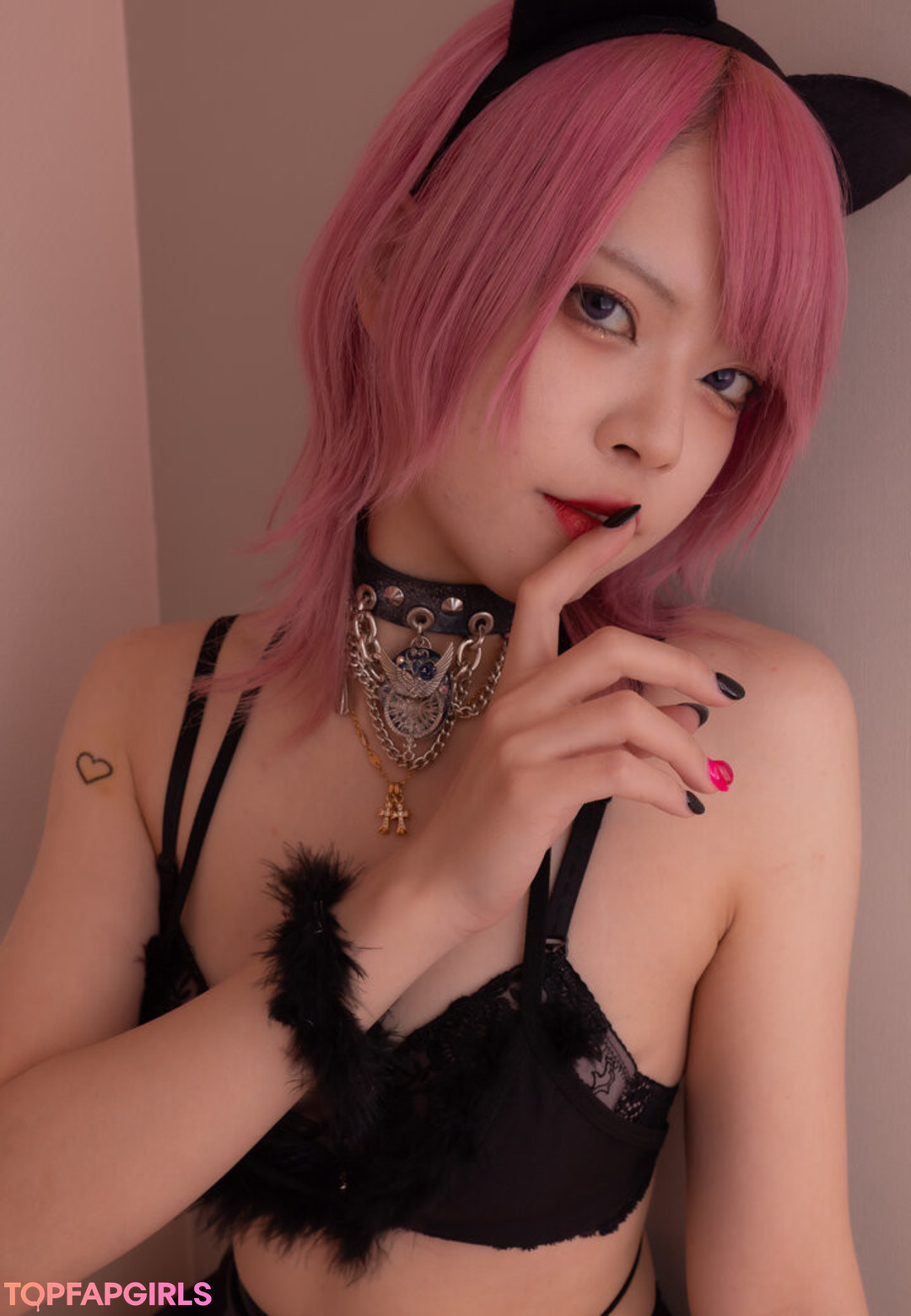 Ponyoouji star nude pictures