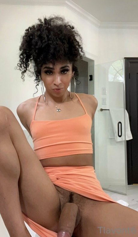 Tlavont model nude pictures