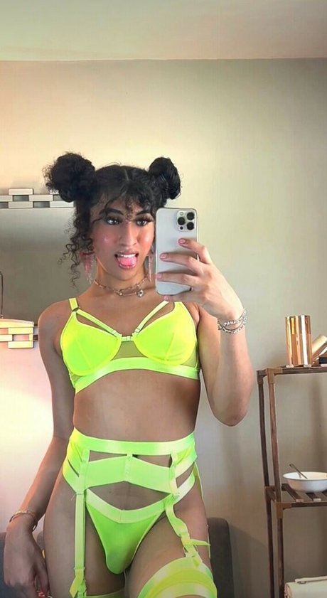 Tlavont star sex images