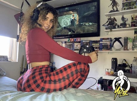 brunette petite onlyfans pornographic gallery