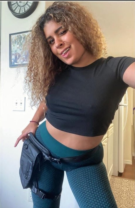 lesbian anal strapon onlyfans porn pictures