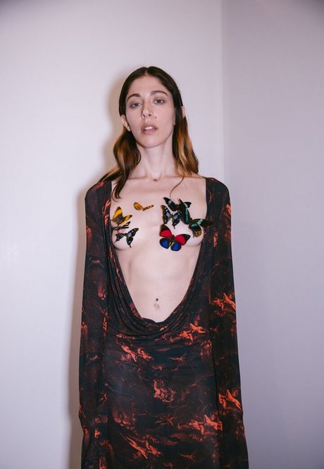 Caroline Polachek nudes star archive