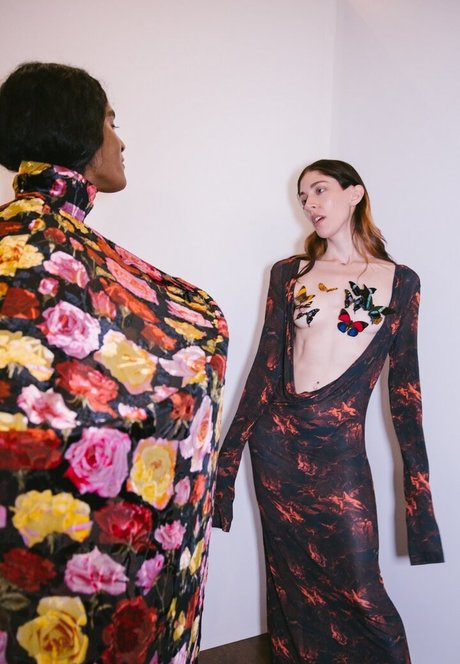 Caroline Polachek pornographic actress images