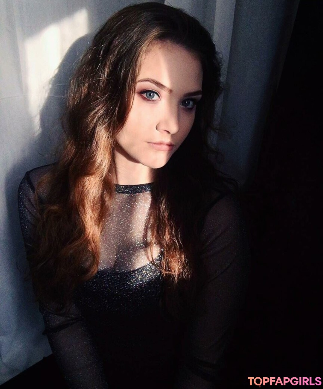 Caitlin Scott star beautiful photos