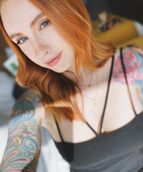 Megan Everett porn model pics