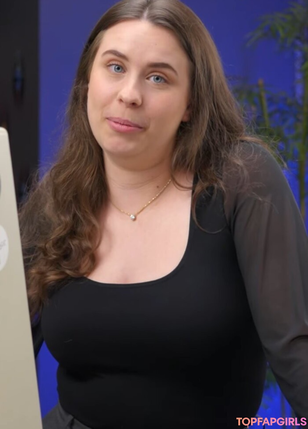 Sarah Butt naked pornstar gallery