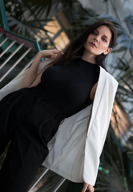 Reilin beautiful pornstar picture