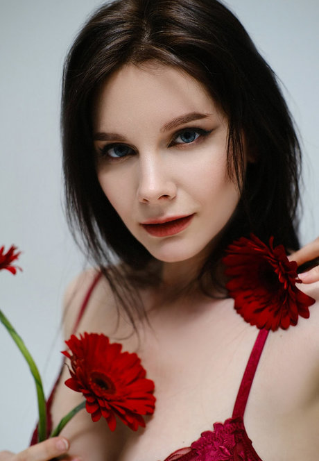 Reilin nude model photo