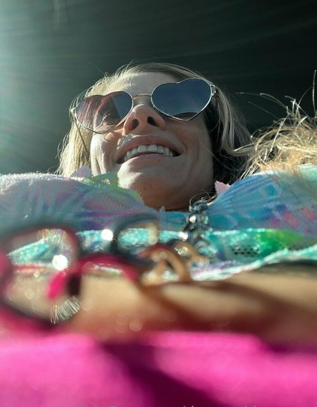 deargoddesssara hot model archive