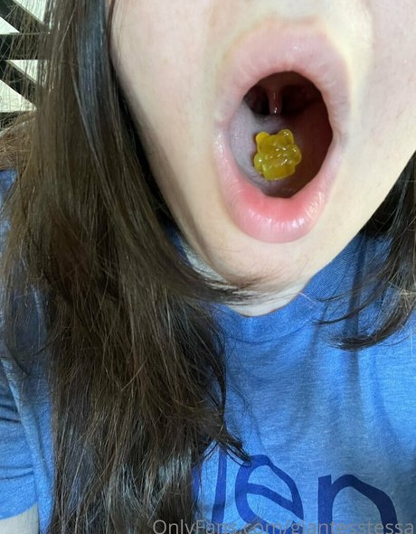 giantesstessa star nudes pics