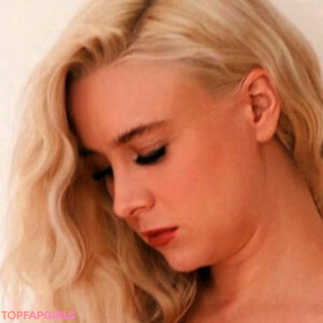 Alessandra Torresani model art archive