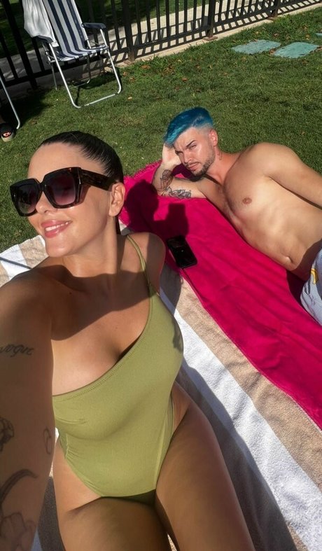 selfie nude onlyfans art nude pictures