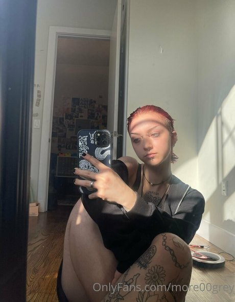 more00grey star hd img