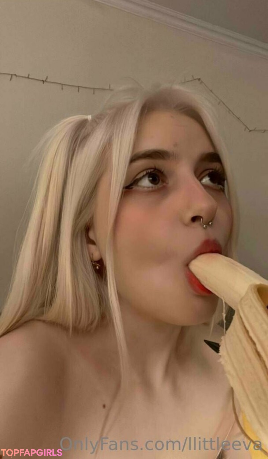 old mom onlyfans free photo