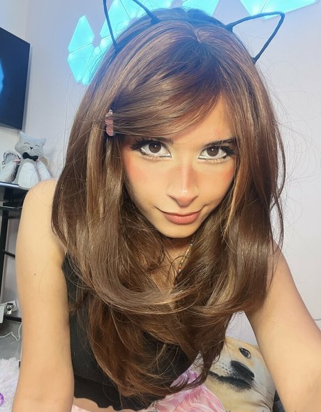 nerdy teen onlyfans free naked pictures