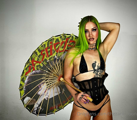 thezaramoon sex star image