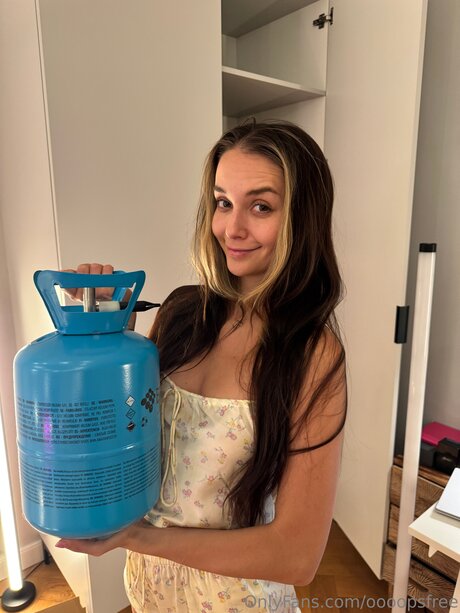 oooopsfree art actress images