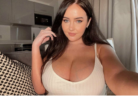 asian goth onlyfans nude picture