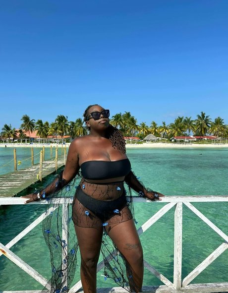 bigbootylatinamx pornstar nudes picture