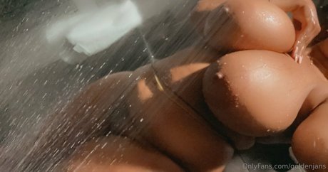 GoldenJans star nudes images