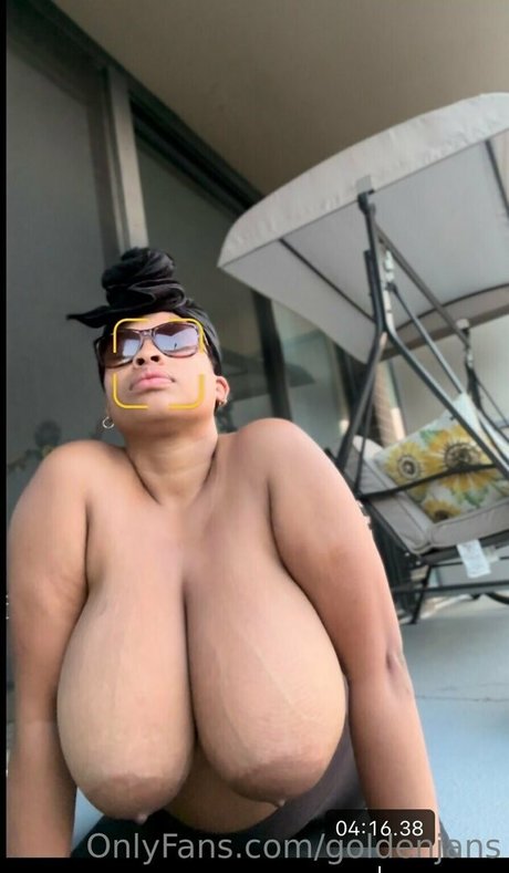 GoldenJans model free photos