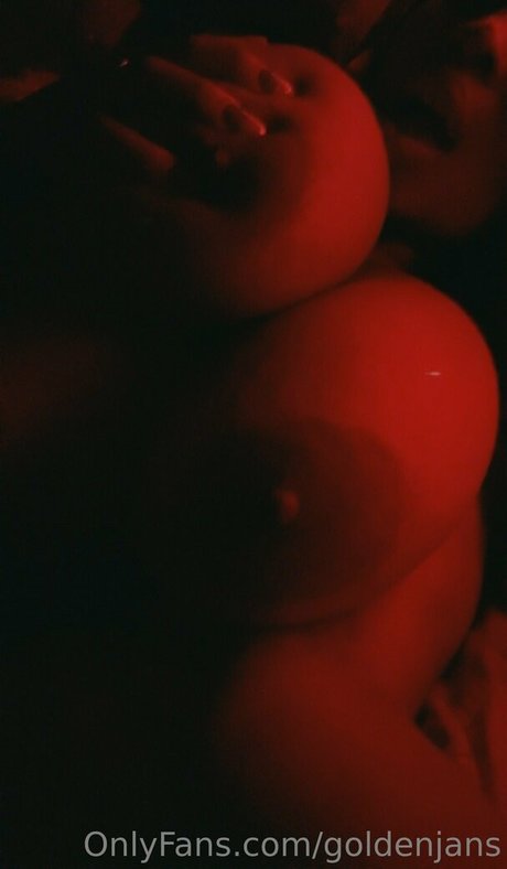 GoldenJans top profile image