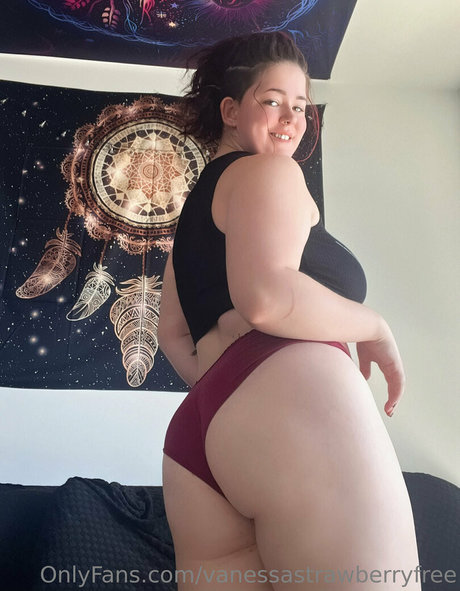 vanessastrawberryfree perfect actress image