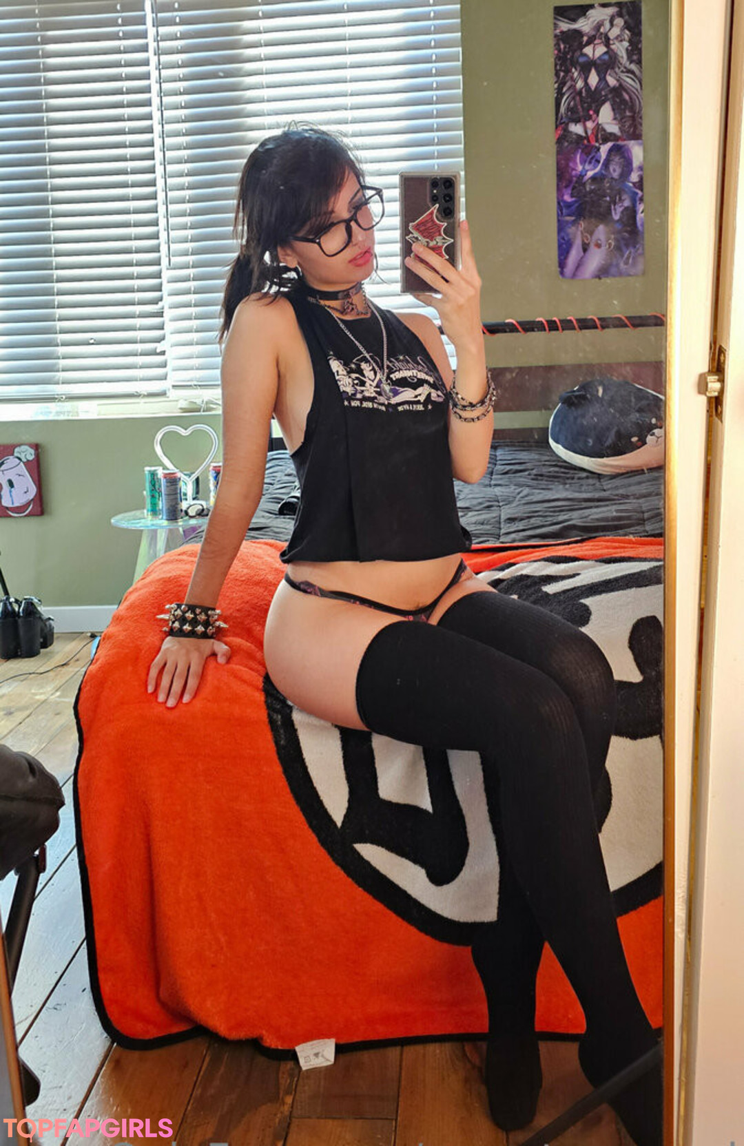 chubby small tits onlyfans pornographic pics