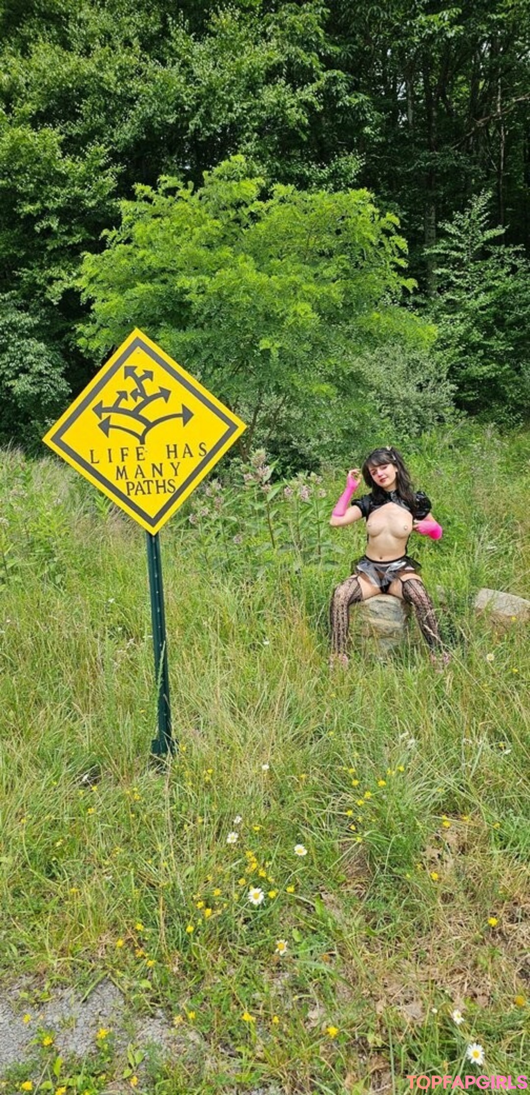 Emostonergorl nudes actress pic