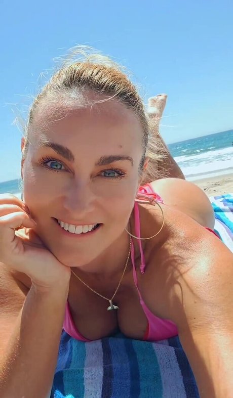 Vanessa Cater top star image