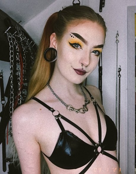 curvy lesbian onlyfans naked gallery