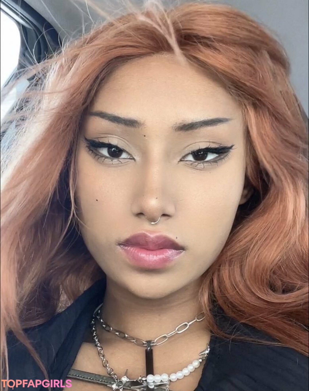 Lilecchigirl star pornographic picture