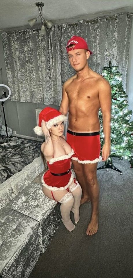 ellie cassidy top profile image