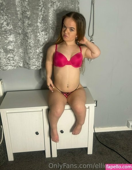 ellie cassidy pretty model photo