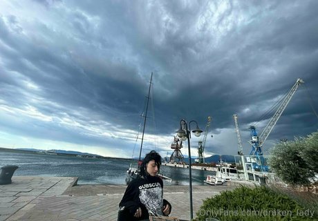 Draken lady top model img