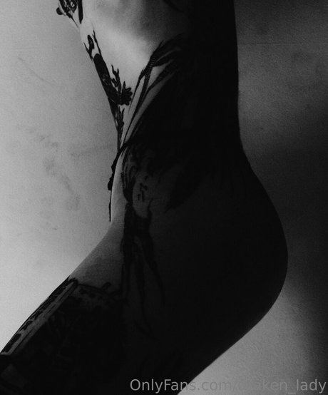 Draken lady nude actress pics