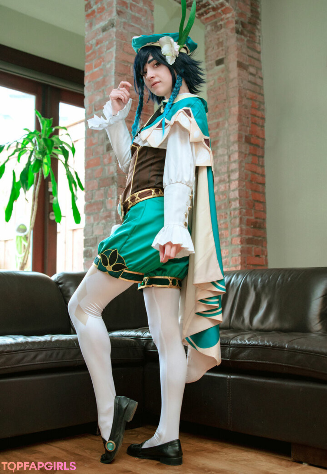 Poisonne high quality model picture