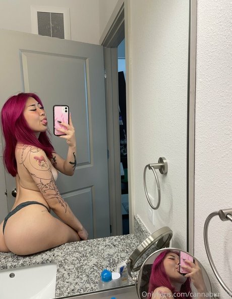 uncut onlyfans hot pictures