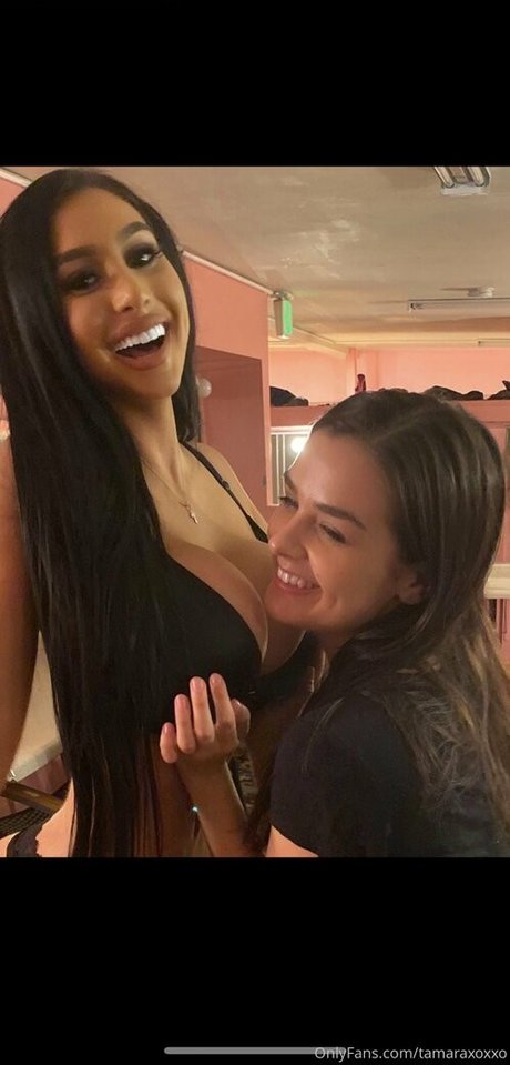 lesbian onlyfans sexy naked pic