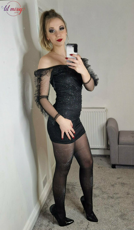 LiLMissyUK erotic actress img